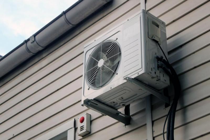 Climatiseur r&eacute;versible : &eacute;conomies et confort toute l'ann&eacute;e